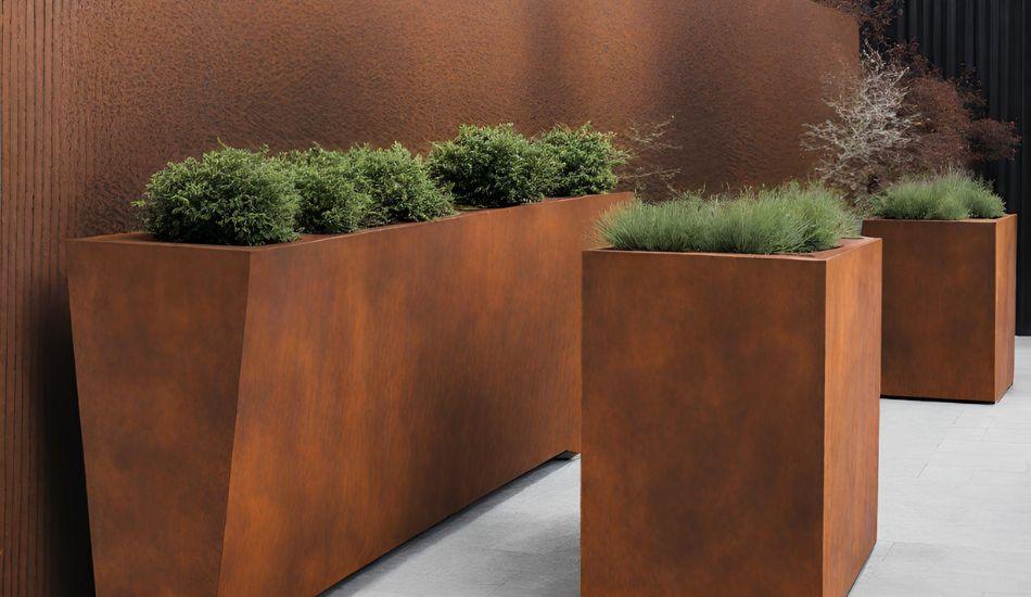 Scegliere fioriere in acciaio Corten per i vostri spazi esterni, giardini, terrazzi o anche interni offre una serie di vantaggi unici